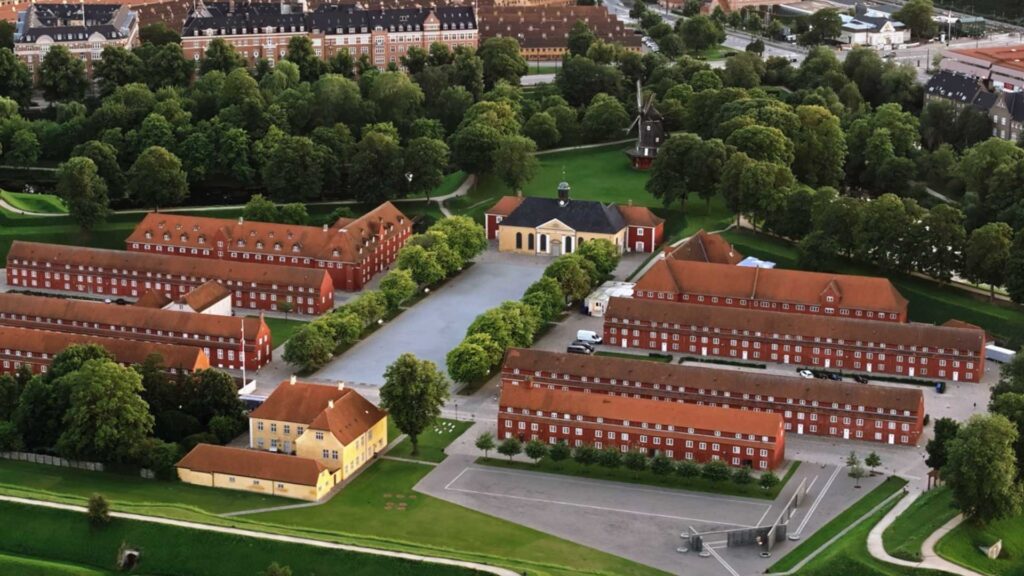kastellet hero video fallback